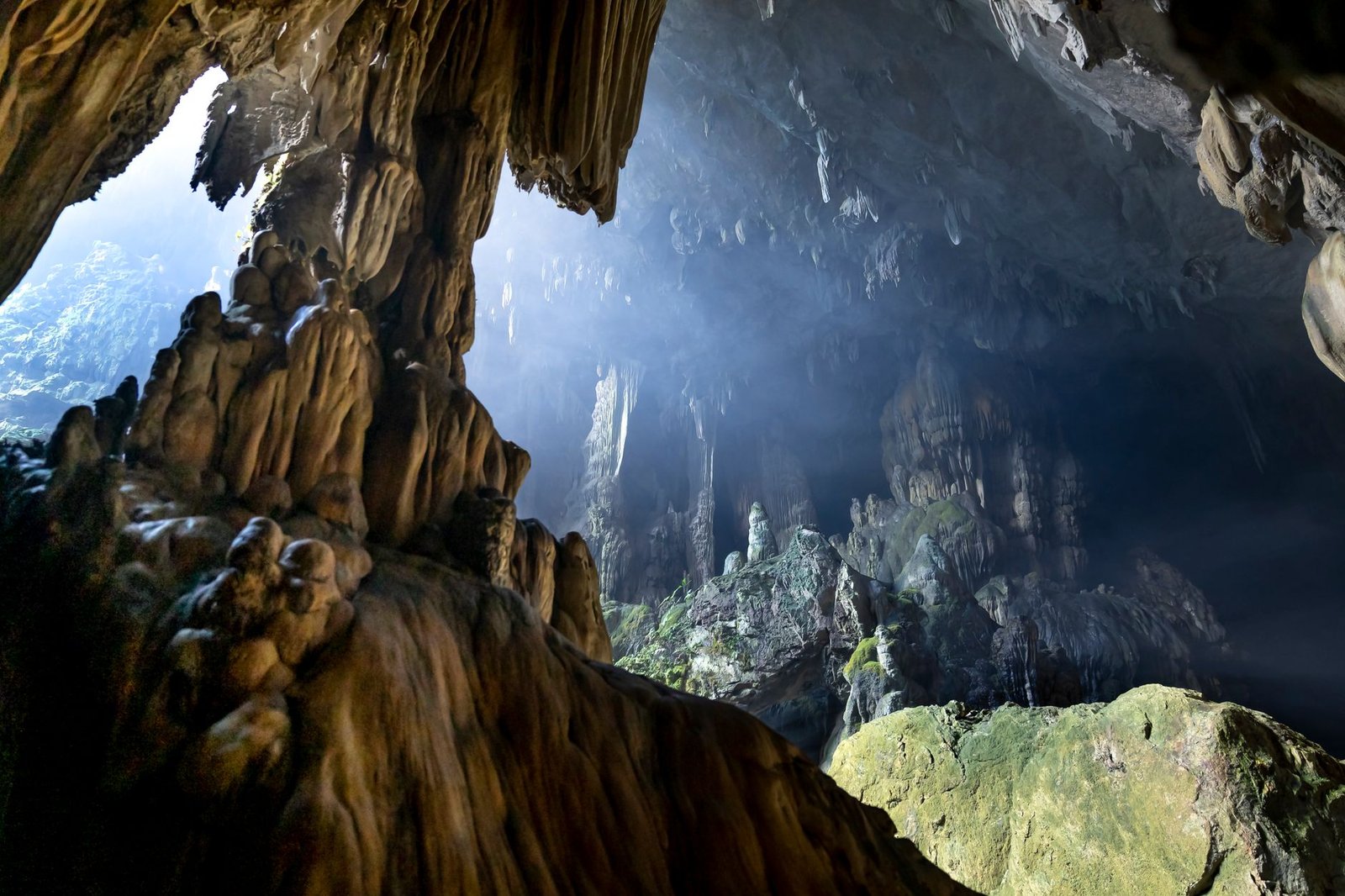 Who Carved the Longyou Caves in China?