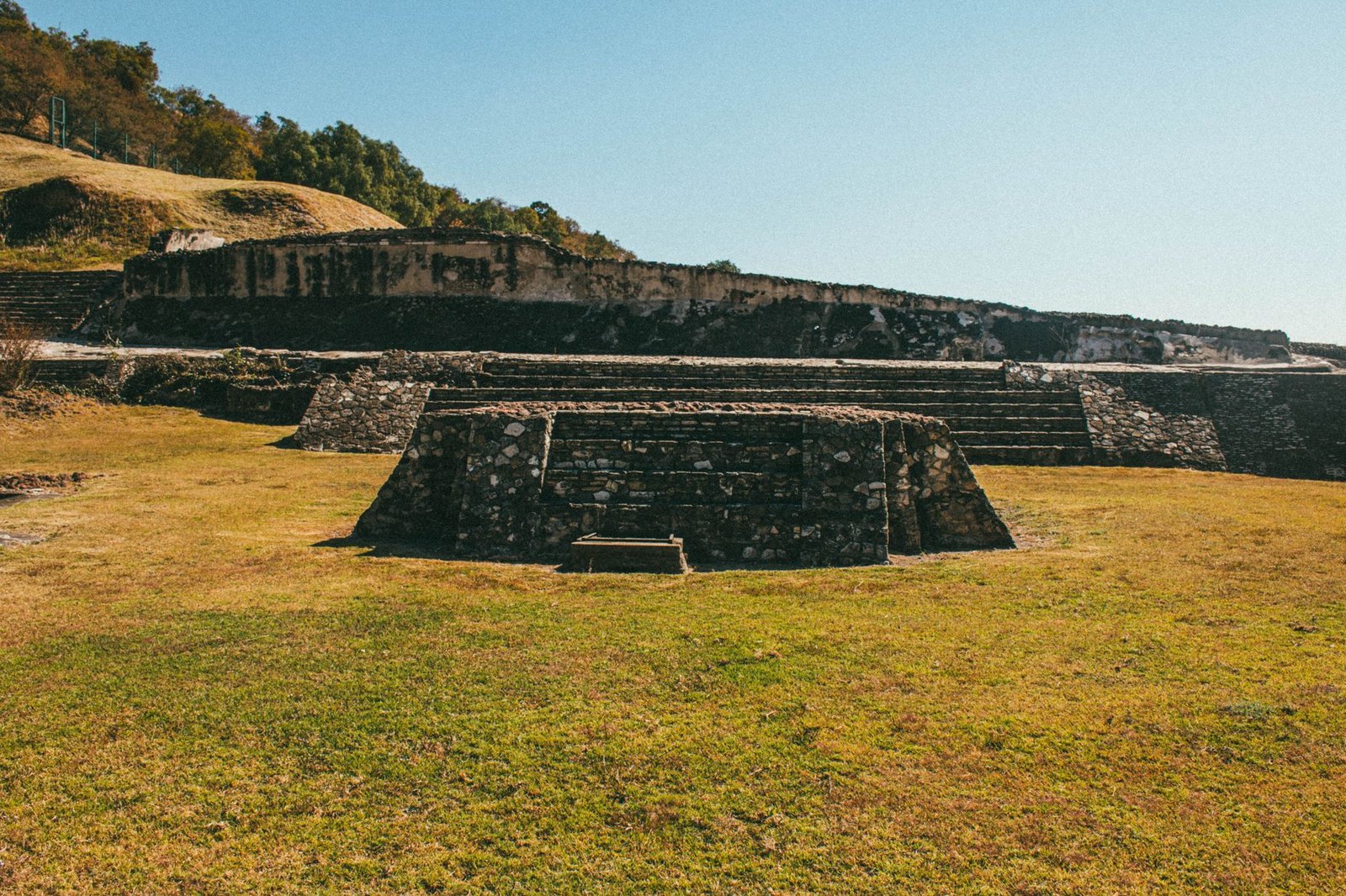 Who Really Built the Great Zimbabwe Ruins?